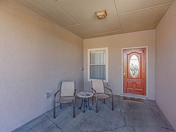 5th image of 706 Tierra Bella Dr