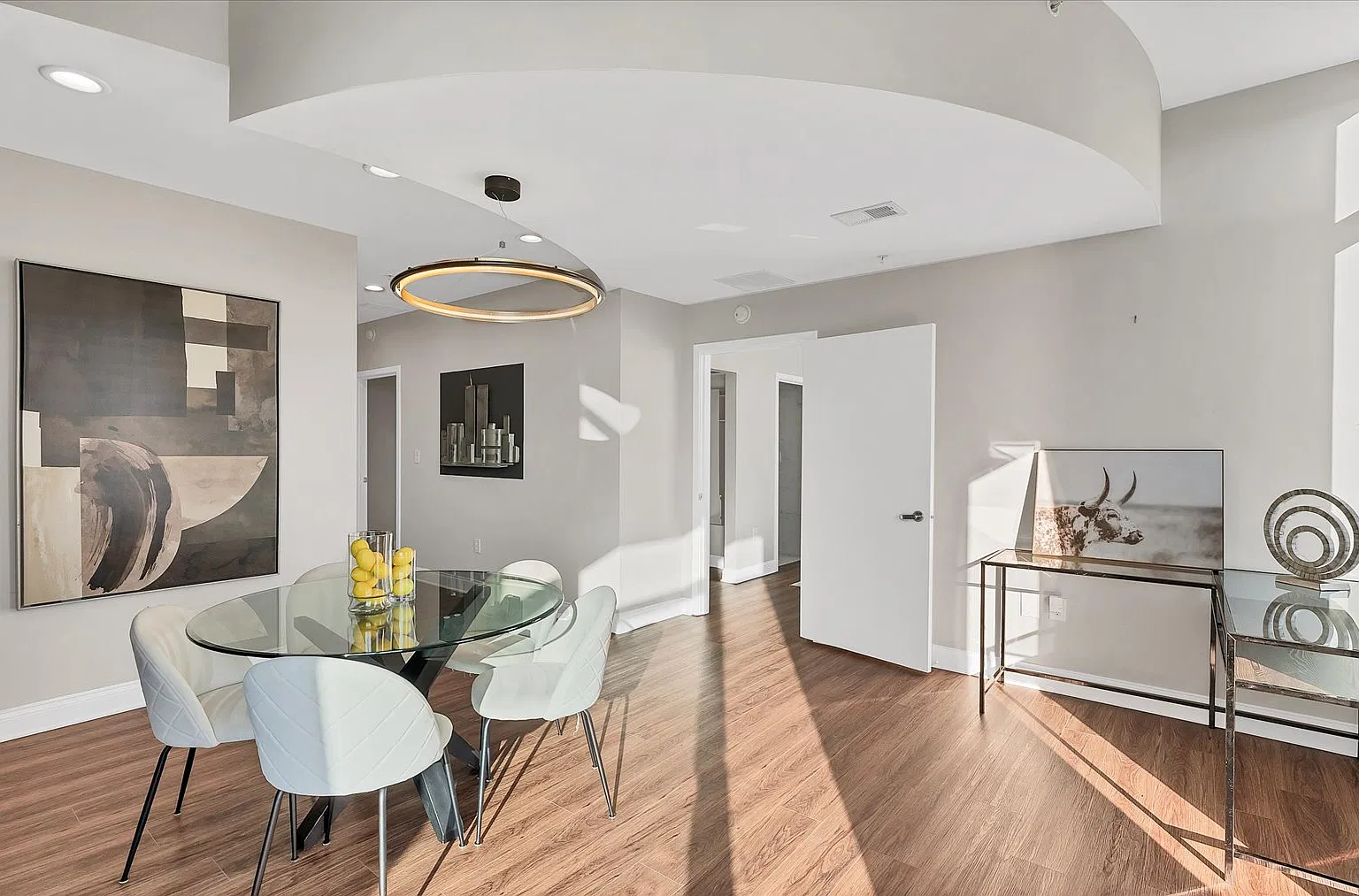 2 bed, 1644 sqft, $5,799 — Photo 4