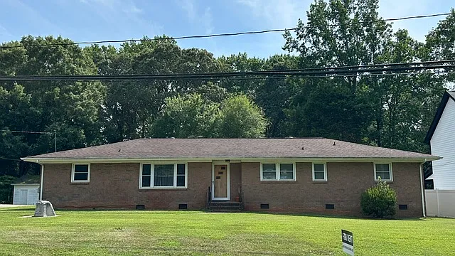 9519 Walkers Ferry Rd — Photo 1