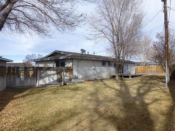 2nd image of 1365 Mountain Ct