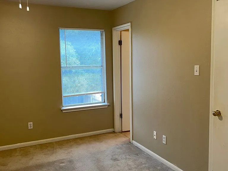 2400 Riddle Rd #B — Photo 42