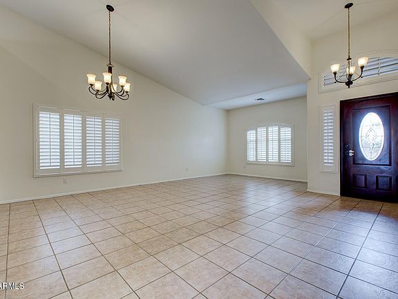 3rd image of 3242 E Jacinto Ave