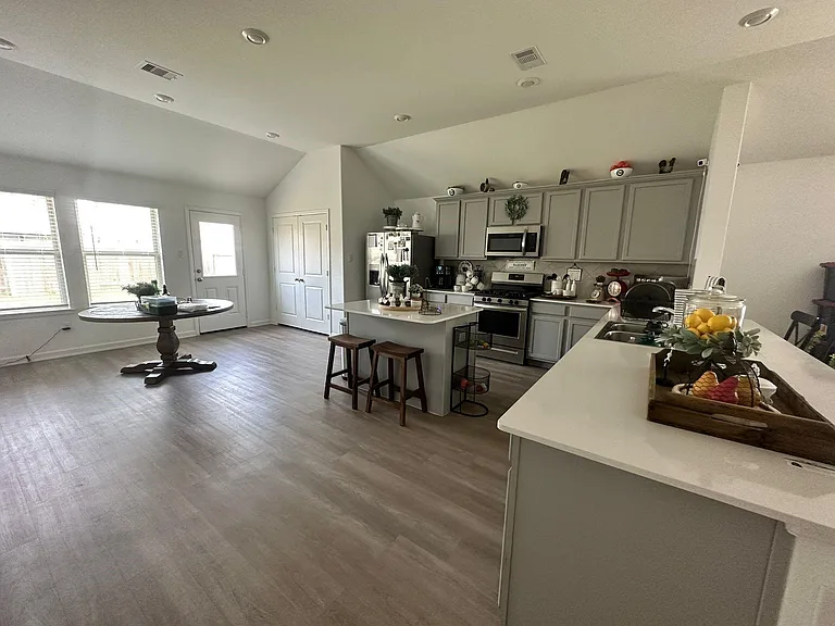 25406 Rustic Square Trce — Photo 6