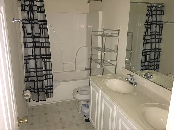 4th image of 8209 Kings Creek Dr