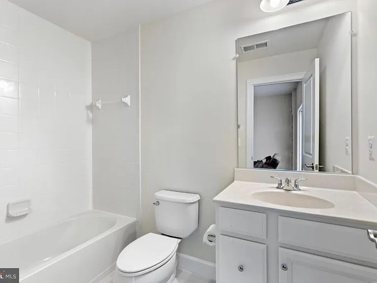 15287 Westham Ct — Photo 3