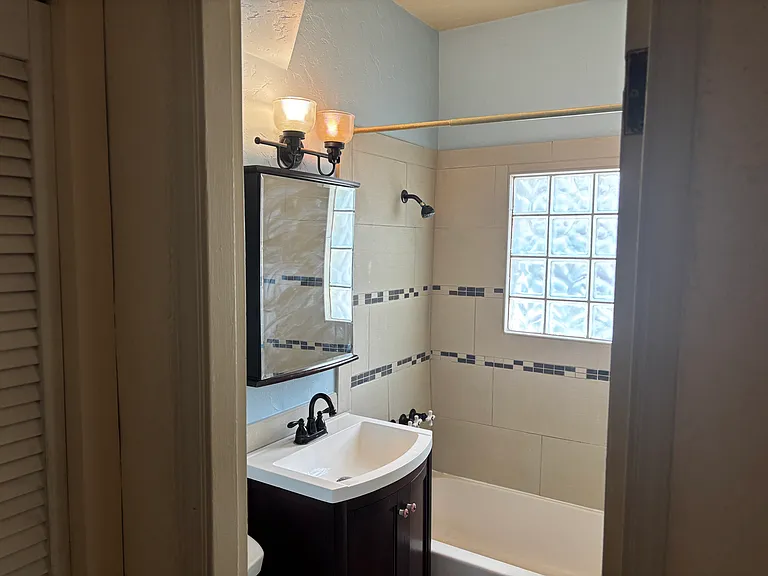 2537 N Orchard Ave — Photo 14