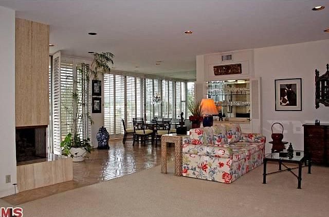 2nd image of 1333 S Beverly Glen Blvd APT 701