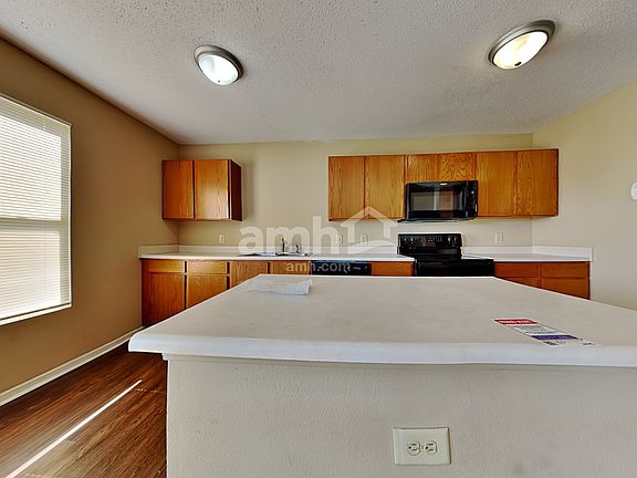 4th image of 1701 Blue Grass Pkwy