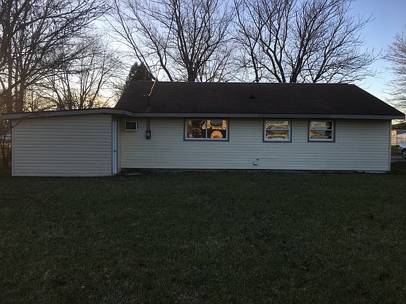2nd image of 2 White Oak Ct
