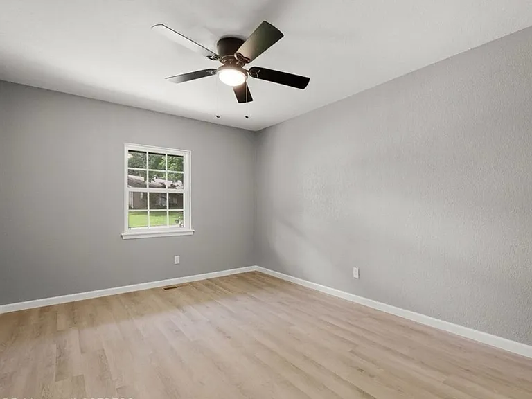 2108 Boston St — Photo 25
