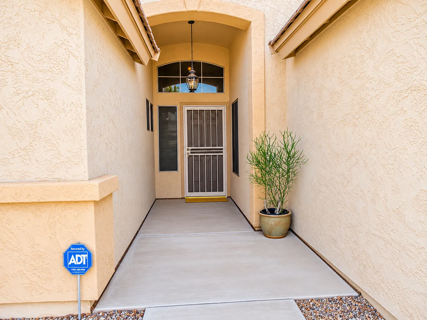 Private Pool & Spacious Chandler Living | 3 Bed, 2 Bath | 1,860 Sq. Ft. — Photo 4