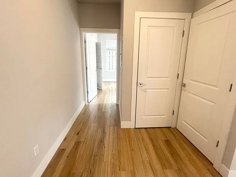 436 NE Stafford St #9 — Photo 6