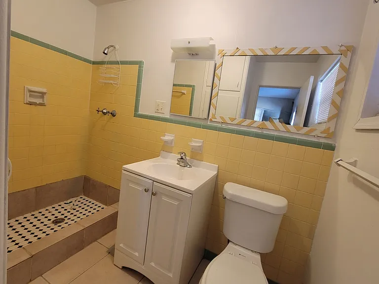 305 S Ocean Dr #4 — Photo 11