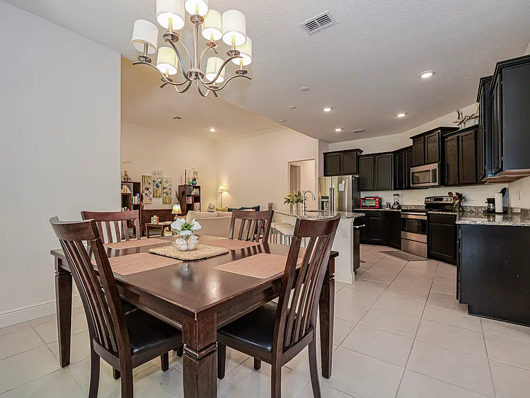 5945 Buttonwood Sq — Photo 7
