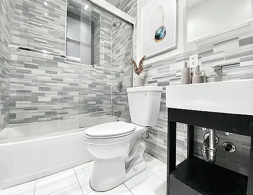 Rented by Vector New York, LLC | media 17