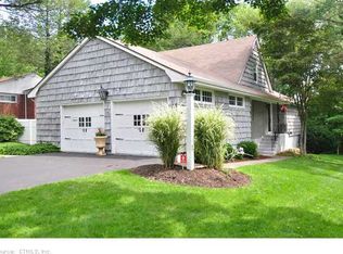 16 Coolidge Rd, West Hartford, CT 06117