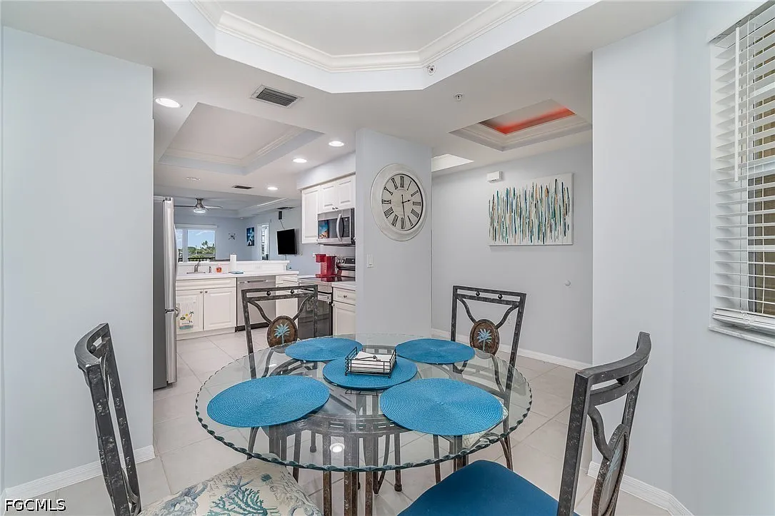 2 bed, 2.0 bath, 1226 sqft, $1,649 — Photo 3