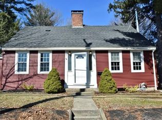 180 Union St, Holbrook, MA 02343