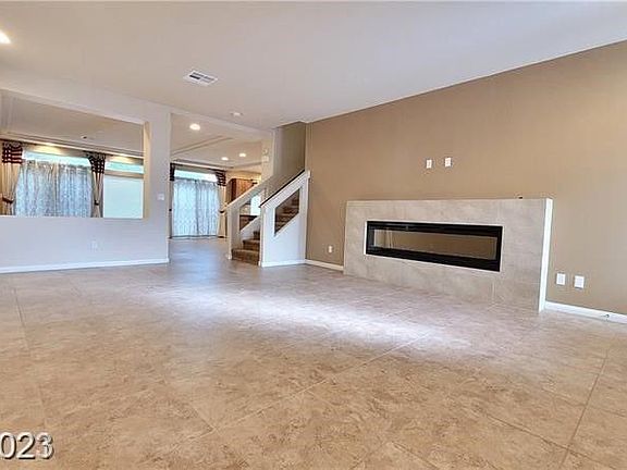 3rd image of 8516 Silver Coast St