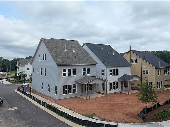 4th image of 1912 Allyan Dr NE