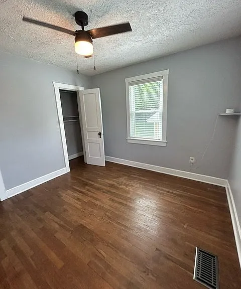 2911 Dobbs Ave — Photo 21