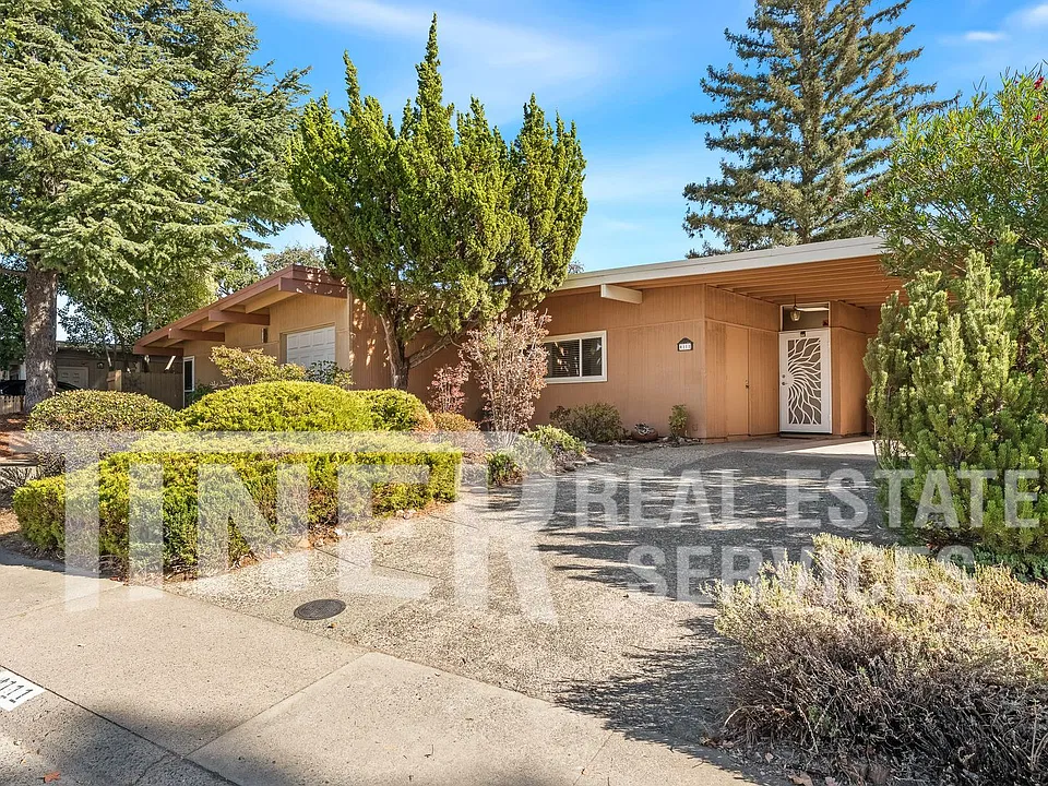4111 Scranton Cir
