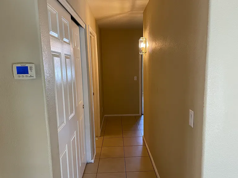 8949 W Kathleen Rd — Photo 15