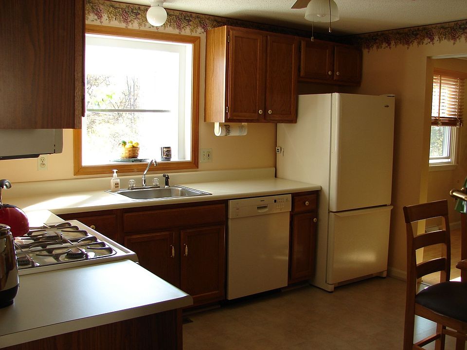 2nd image of 62 Orange St