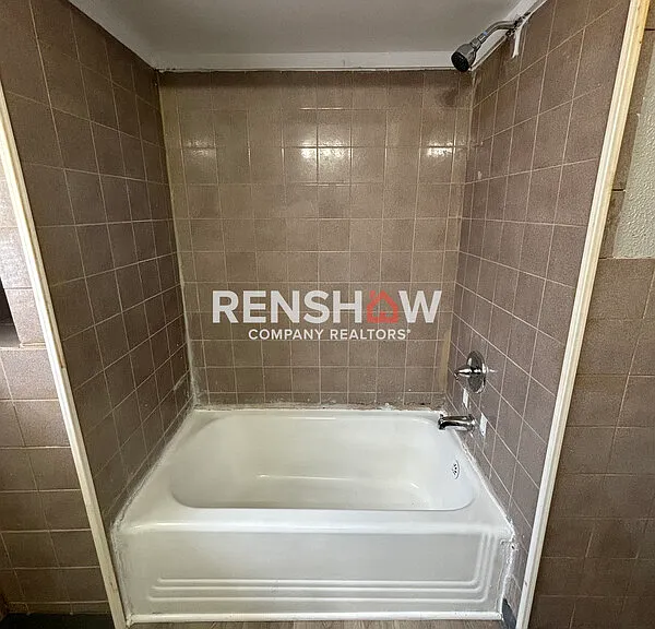 1423 Lyndale Ave #102 — Photo 8