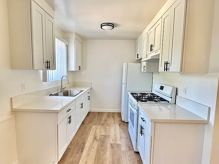 6743 Haskell Ave #3 — Photo 5