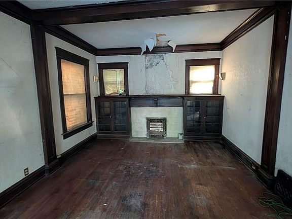 3rd image of 3232 Wabash Ave