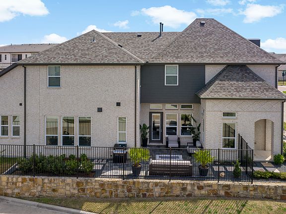 4th image of 5901 Uplands Dr