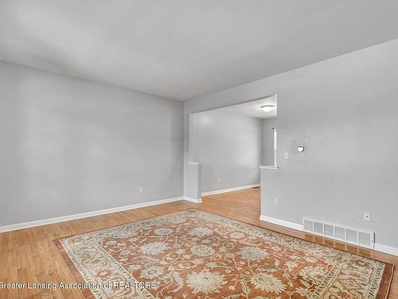 5th image of 6240 Beechfield Dr