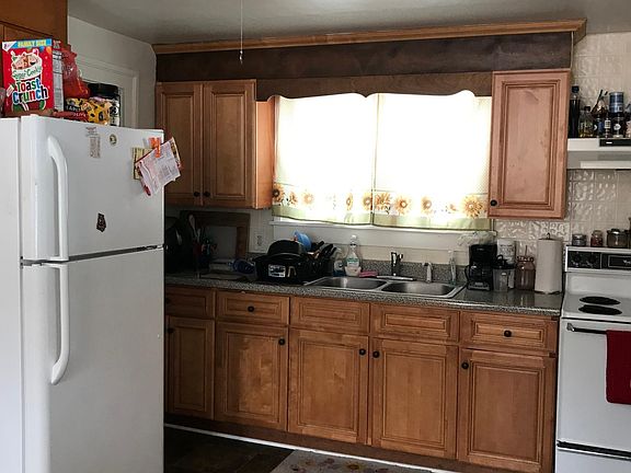 2nd image of 7 Homer Ave