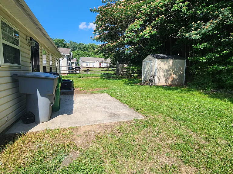 715 Eustis Pl — Photo 21
