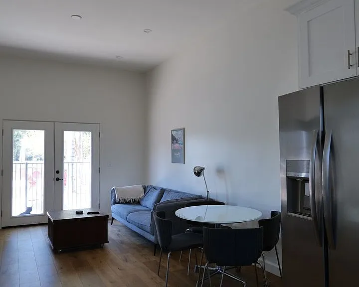 10916 Arleta Ave — Photo 14