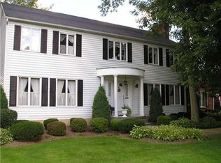 243 Crestwood Ln, Amherst, NY 14221
