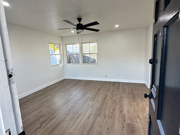 4th image of 950 Felspar St #950