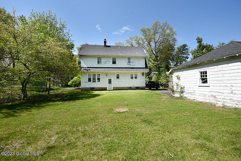 5th image of 418 Wellington Road