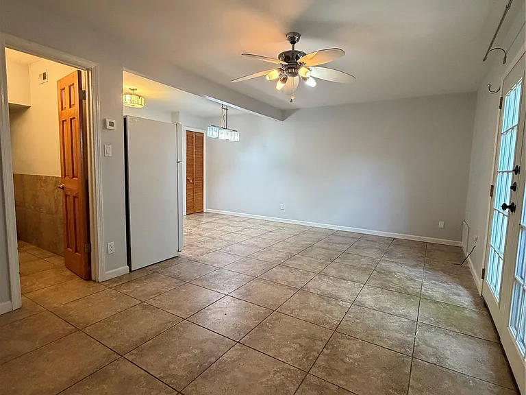 2303 Barton Village Cir #101 — Photo 3