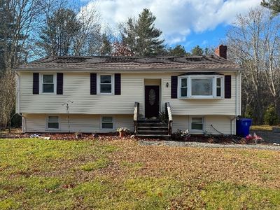 570 Crane Ave S, Taunton, MA, 02780