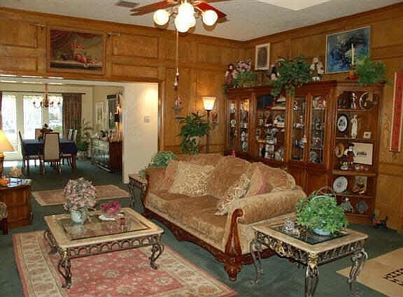 4th image of 10007 Woodlake Dr
