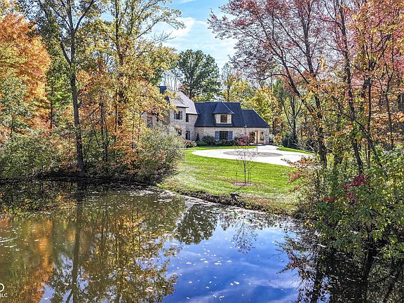 4th image of 955 Bloor Ln