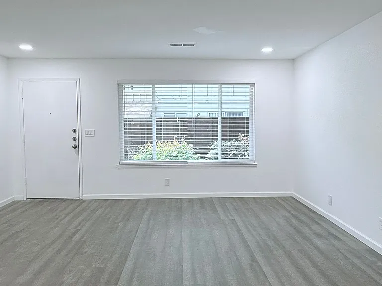 481 Carillo Ct — Photo 7