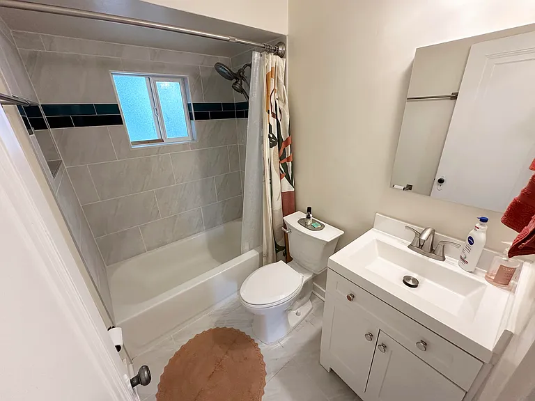 801 Solano Dr NE — Photo 5