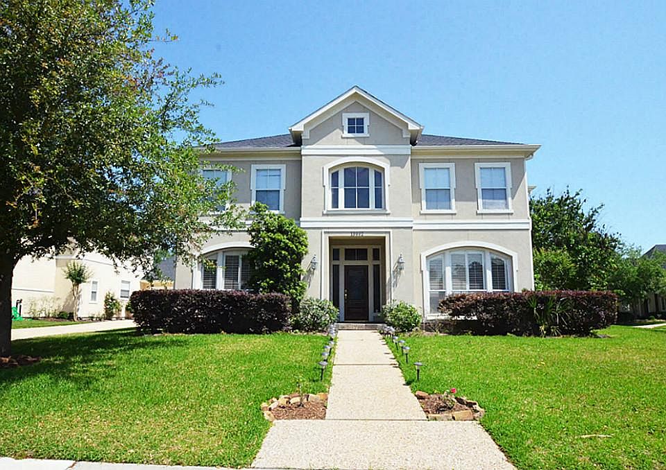 1st image of 13902 Royal Springs Ln