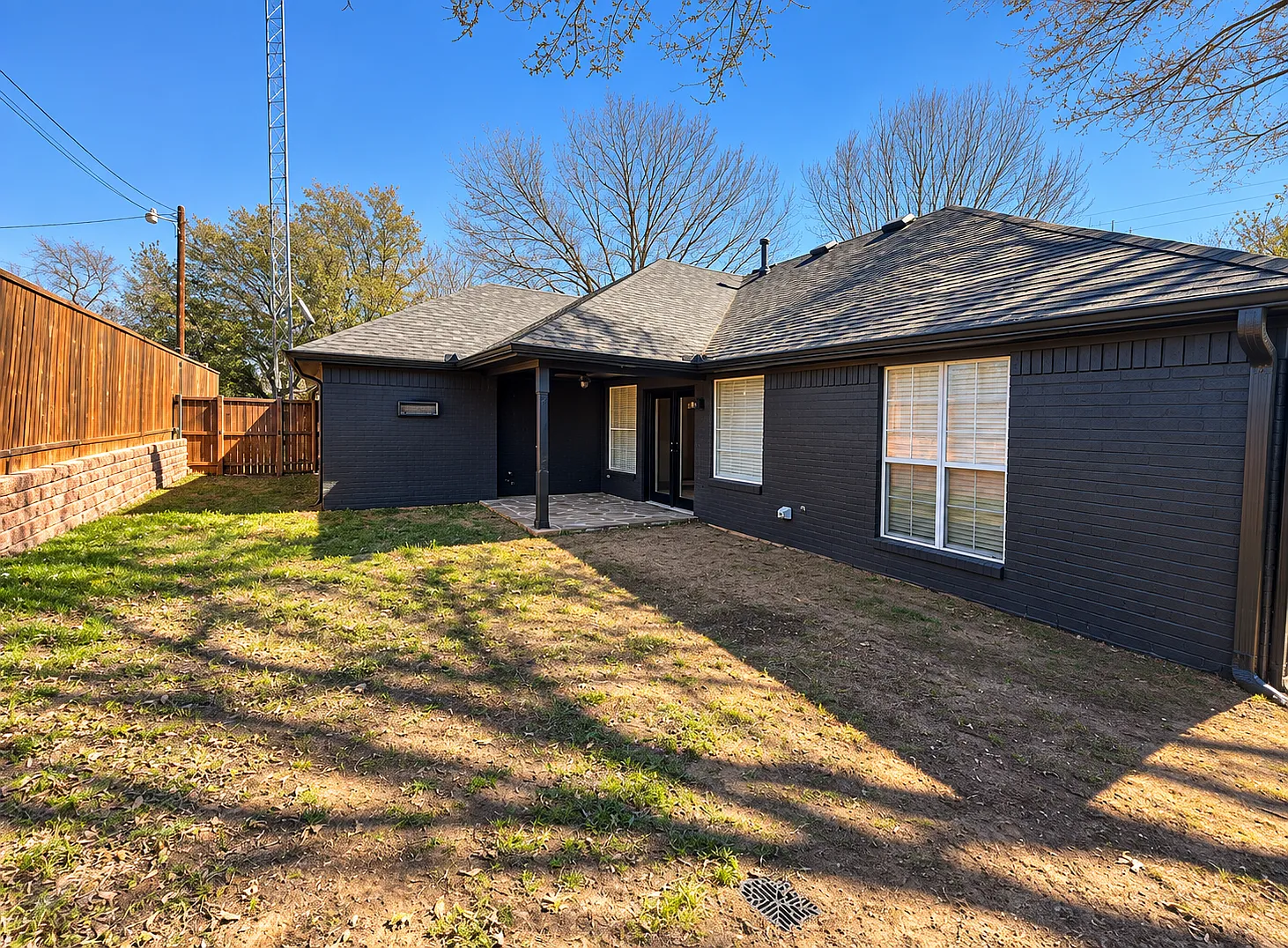 1080 E Jefferson St — Photo 3