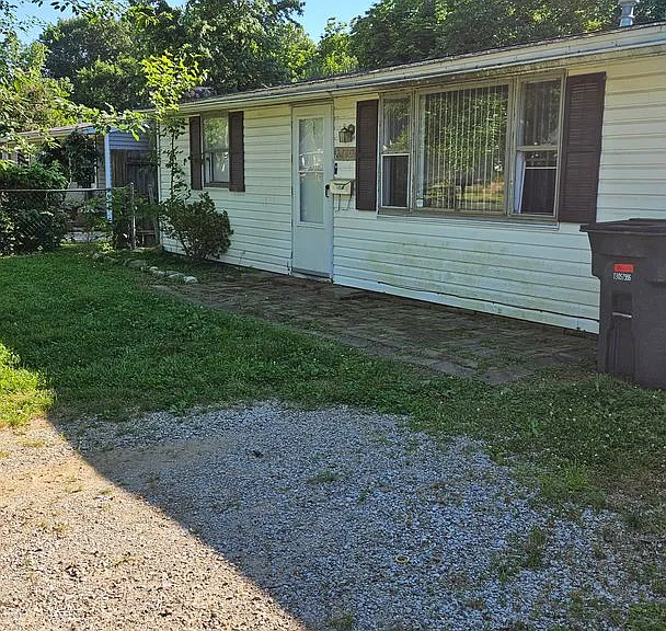 2717 S Villa Dr — Photo 1