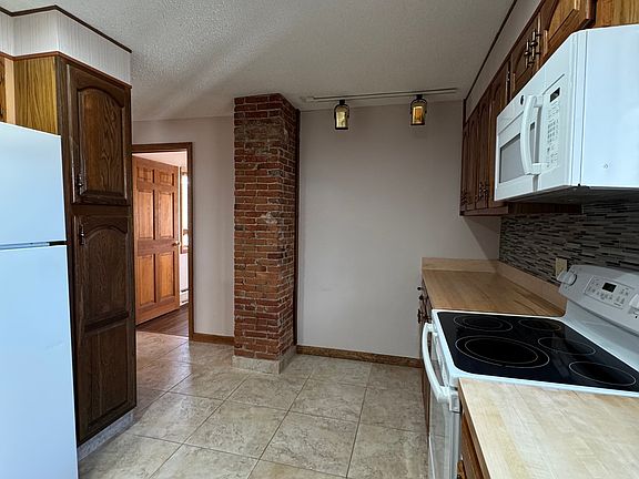 3rd image of 444 Prospect Street