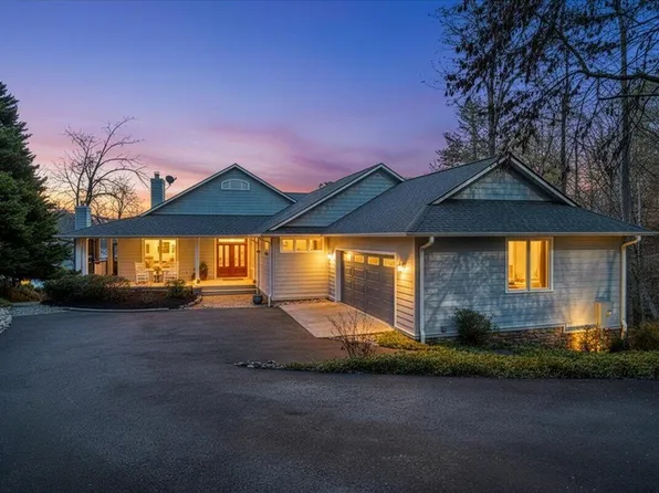 8599 Burnt Chimney Rd, Wirtz, VA 24184